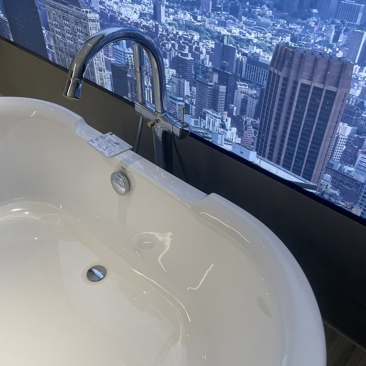 Vòi xả bồn tắm đặt sàn Grandera GROHE 23318IG0 - 6