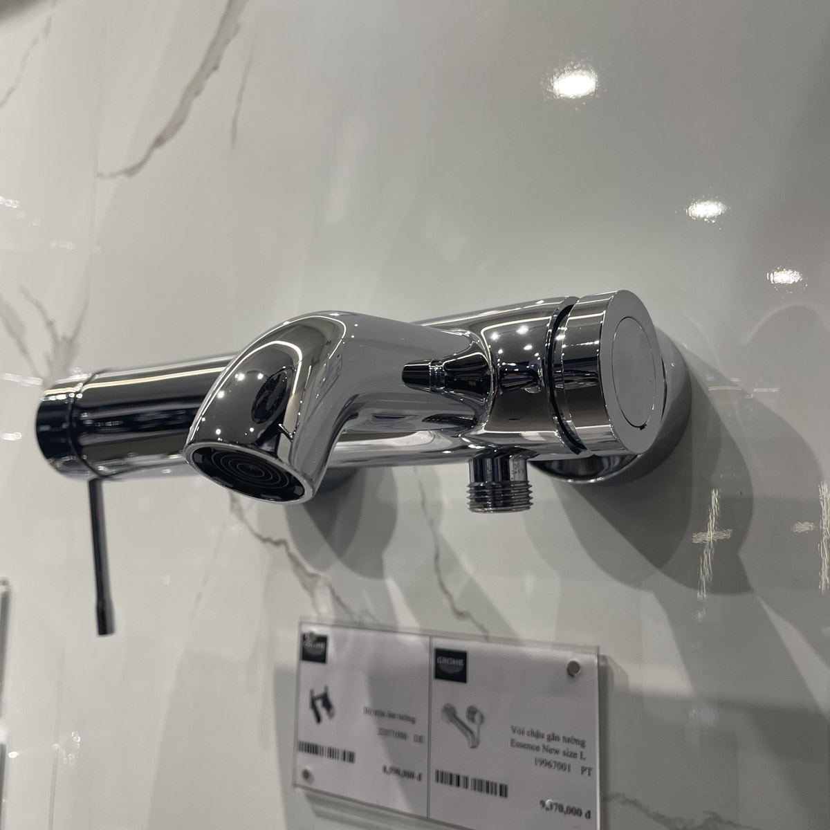 Củ sen tắm nóng lạnh Essence Grohe 33624001 - 9
