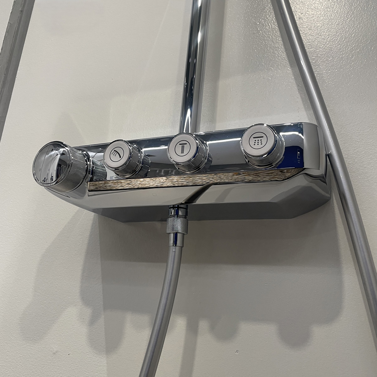 Bộ cây sen tắm ổn nhiệt SmartControl Euphoria Grohe 26508000 - 8