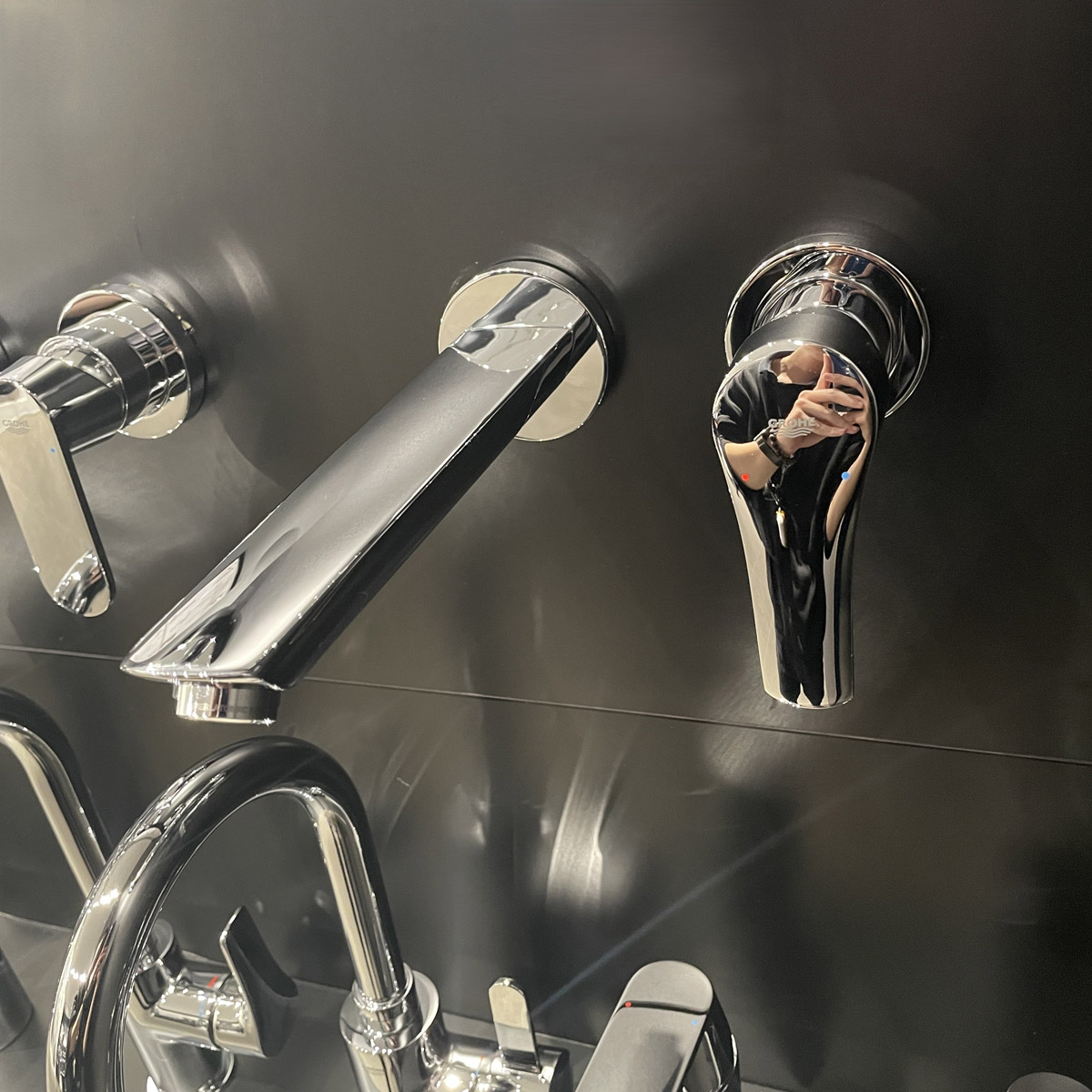 Vòi chậu gắn tường nóng lạnh 2 lỗ Eurosmart GROHE 29338003 - 7