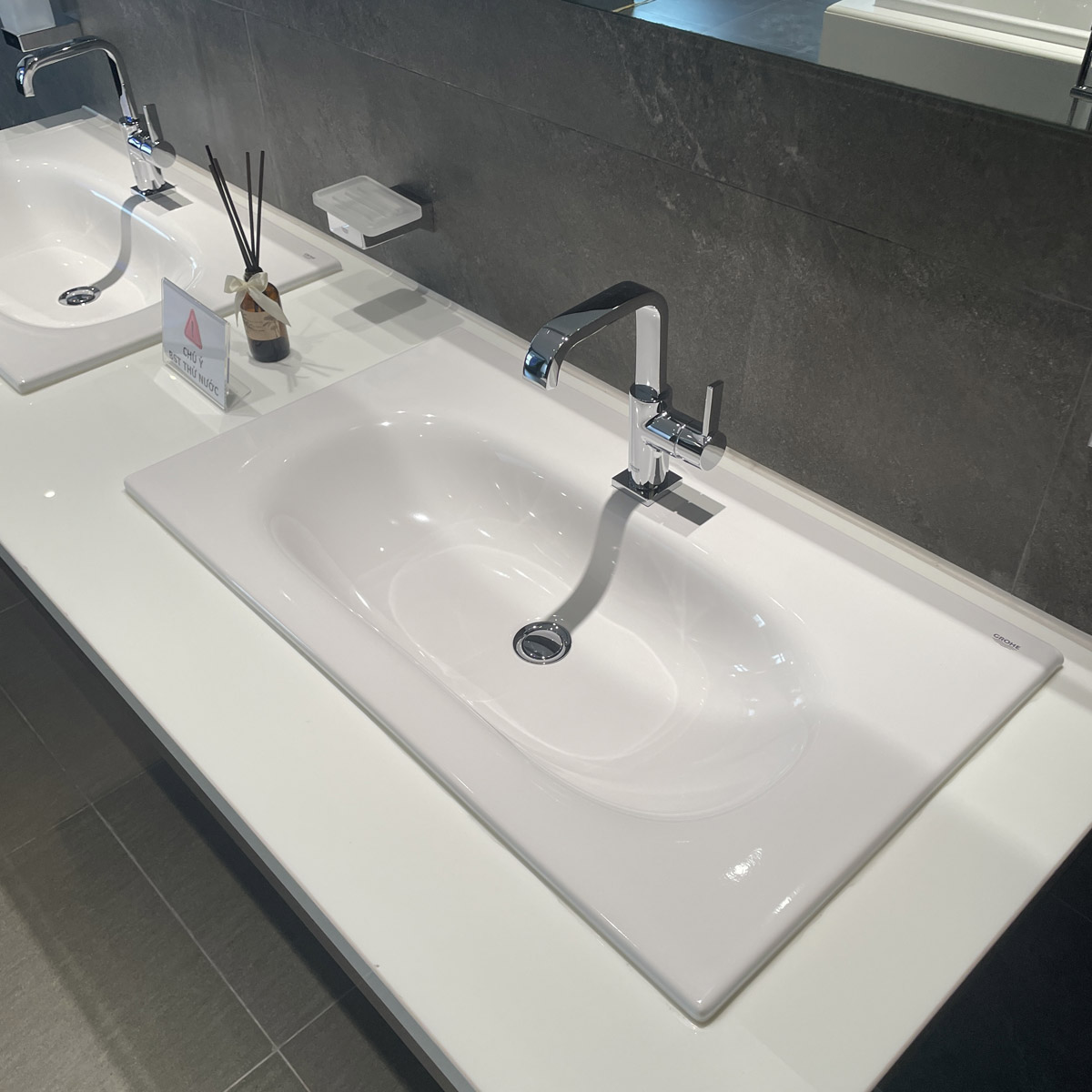 Chậu rửa lavabo treo tường Essence GROHE 3956700H - 6