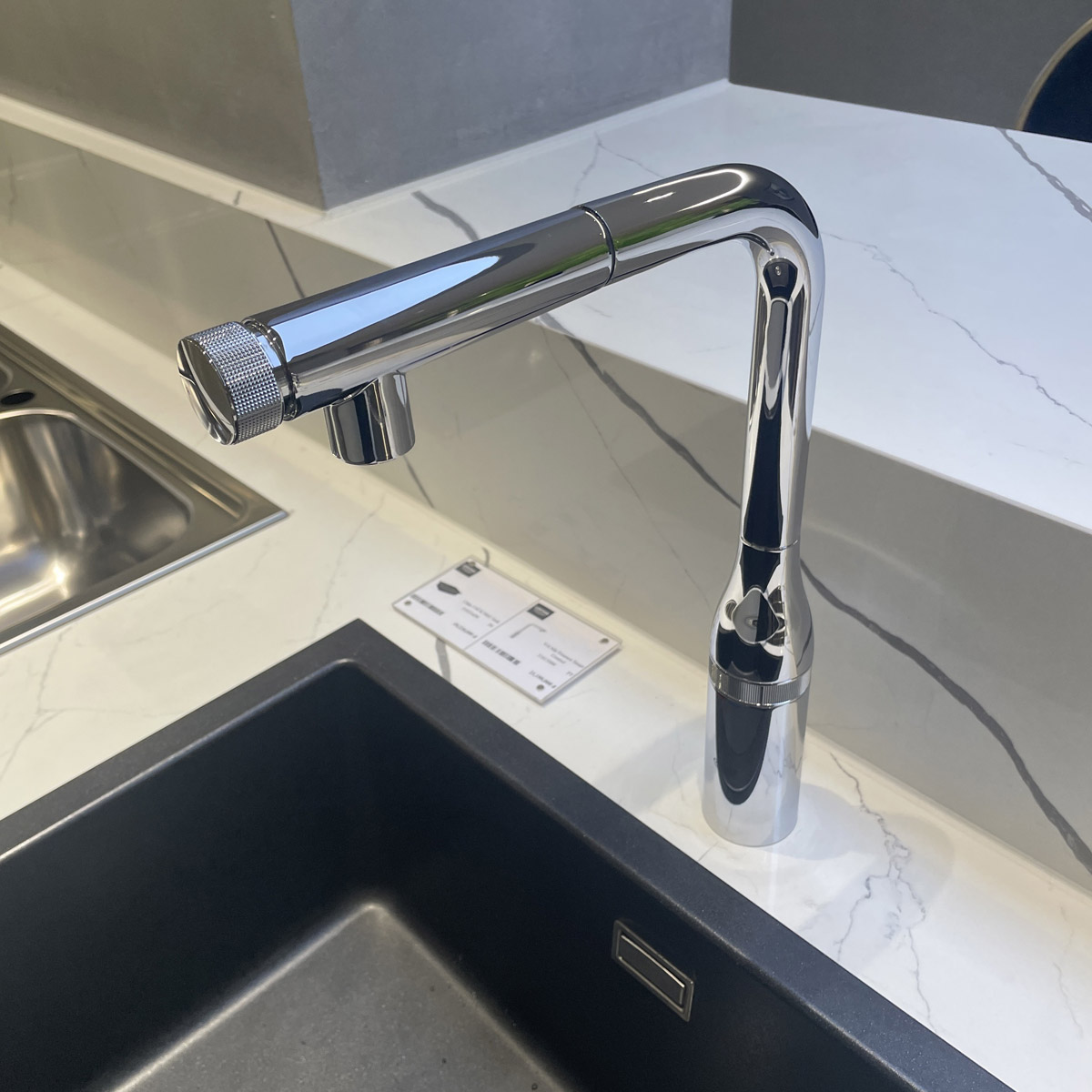 Vòi bếp nóng lạnh Essence SmartControl GROHE 31615000 - 14