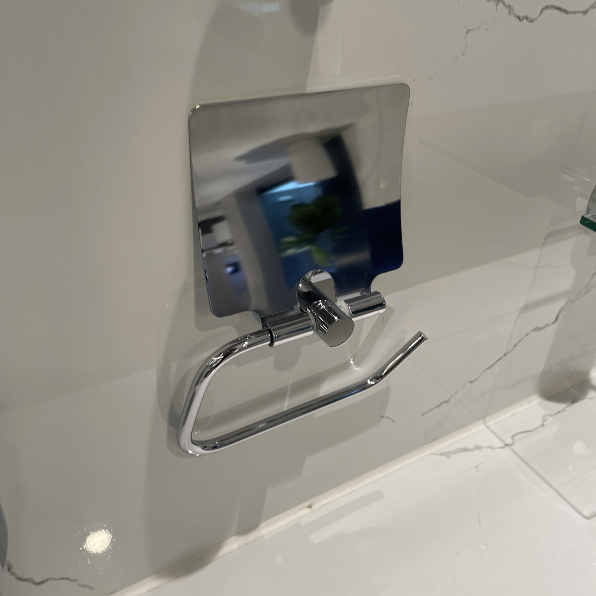 Lô giấy vệ sinh có nắp Essentials GROHE 40367001 - 5