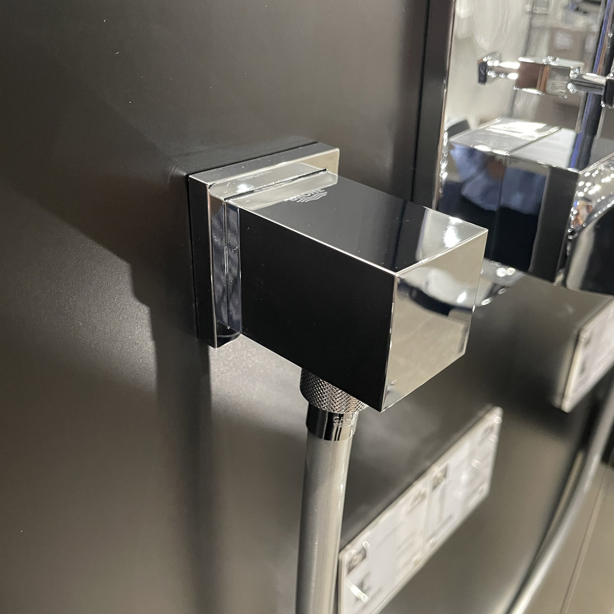 Đầu nối dây sen tắm Rainshower Euphoria Cube GROHE 27704000 - 2