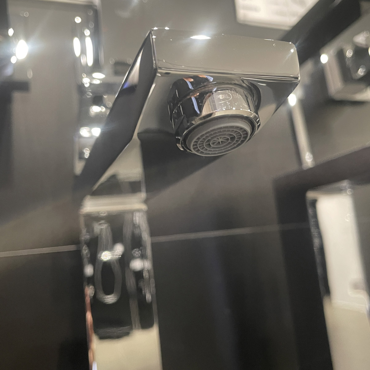 Vòi chậu nóng lạnh Eurocube XL-size GROHE 23406000 - 3