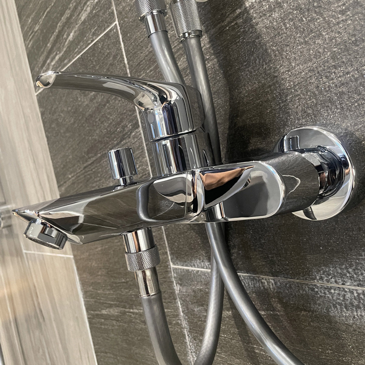 Củ sen tắm nóng lạnh EuroSmart GROHE 33300003 - 8