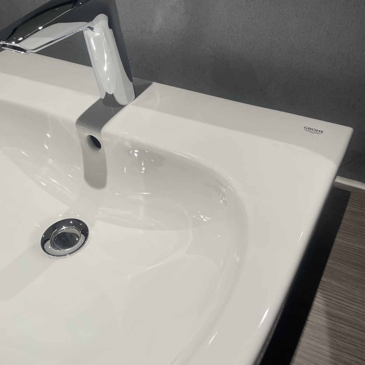Chậu rửa mặt lavabo bán âm Eurosmart GROHE 39198000 - 2