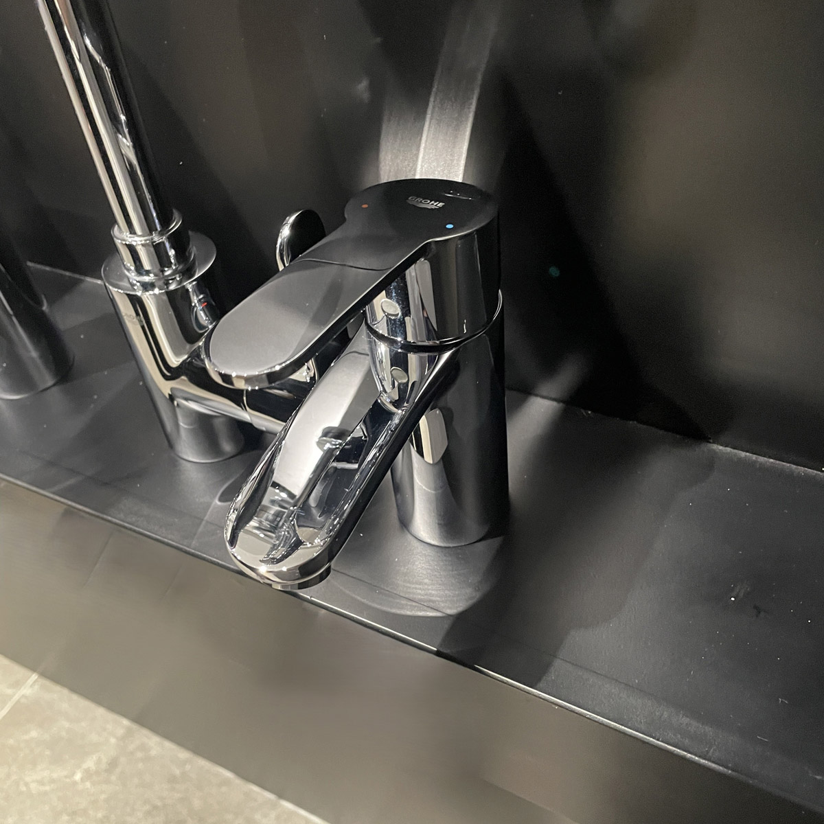 Vòi chậu nóng lạnh Eurostyle Cosmopolitan Grohe 33552002 - 3