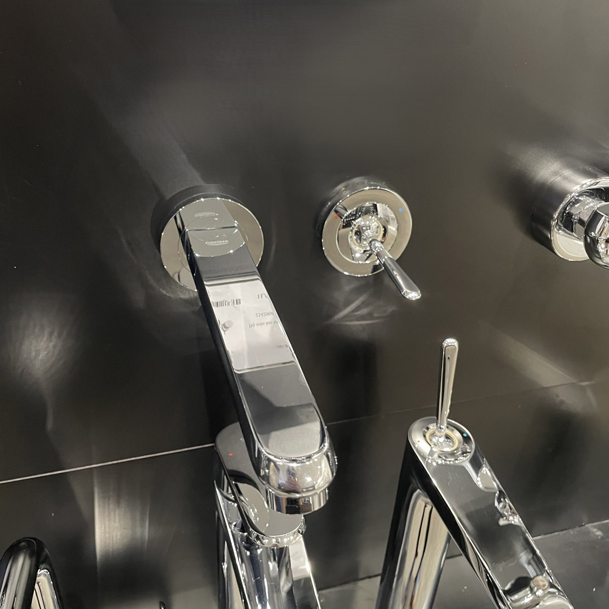 Vòi chậu gắn tường nóng lạnh 2 lỗ Eurodisc Joy GROHE 19969000 - 6