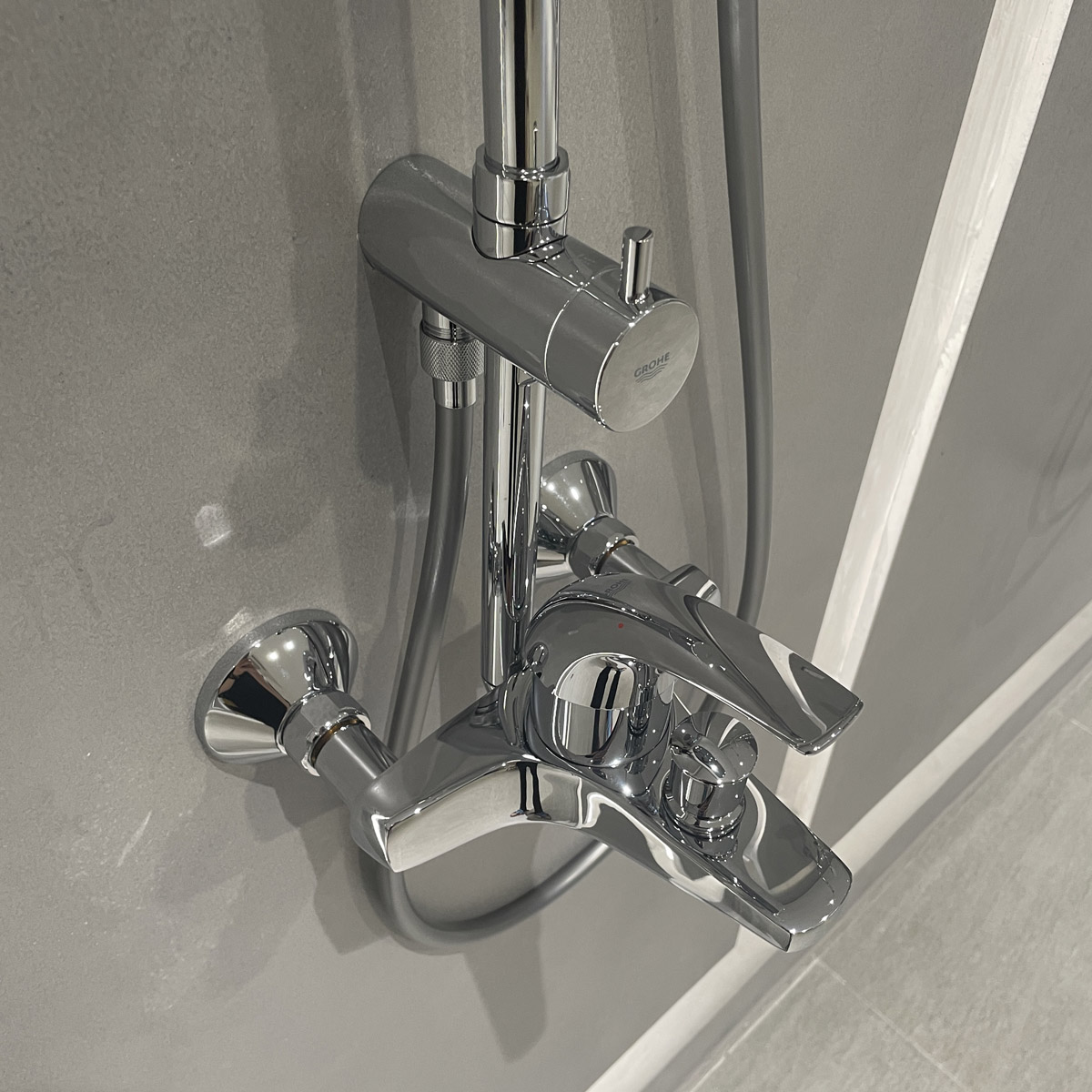 Bộ sen tắm nóng lạnh New Tempesta Cosmopolian Grohe 26305001 - 5