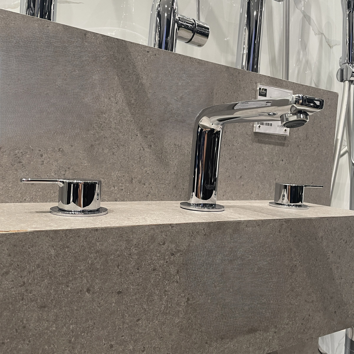 Vòi chậu nóng lạnh 3 lỗ Lineare GROHE 20304001 - 9