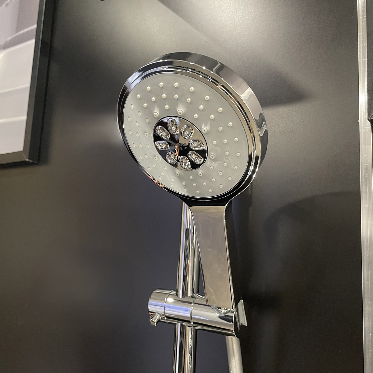 Bộ tay sen và thanh trượt sen 4 chế độ Power+Soul 130 GROHE 27732000 - 9