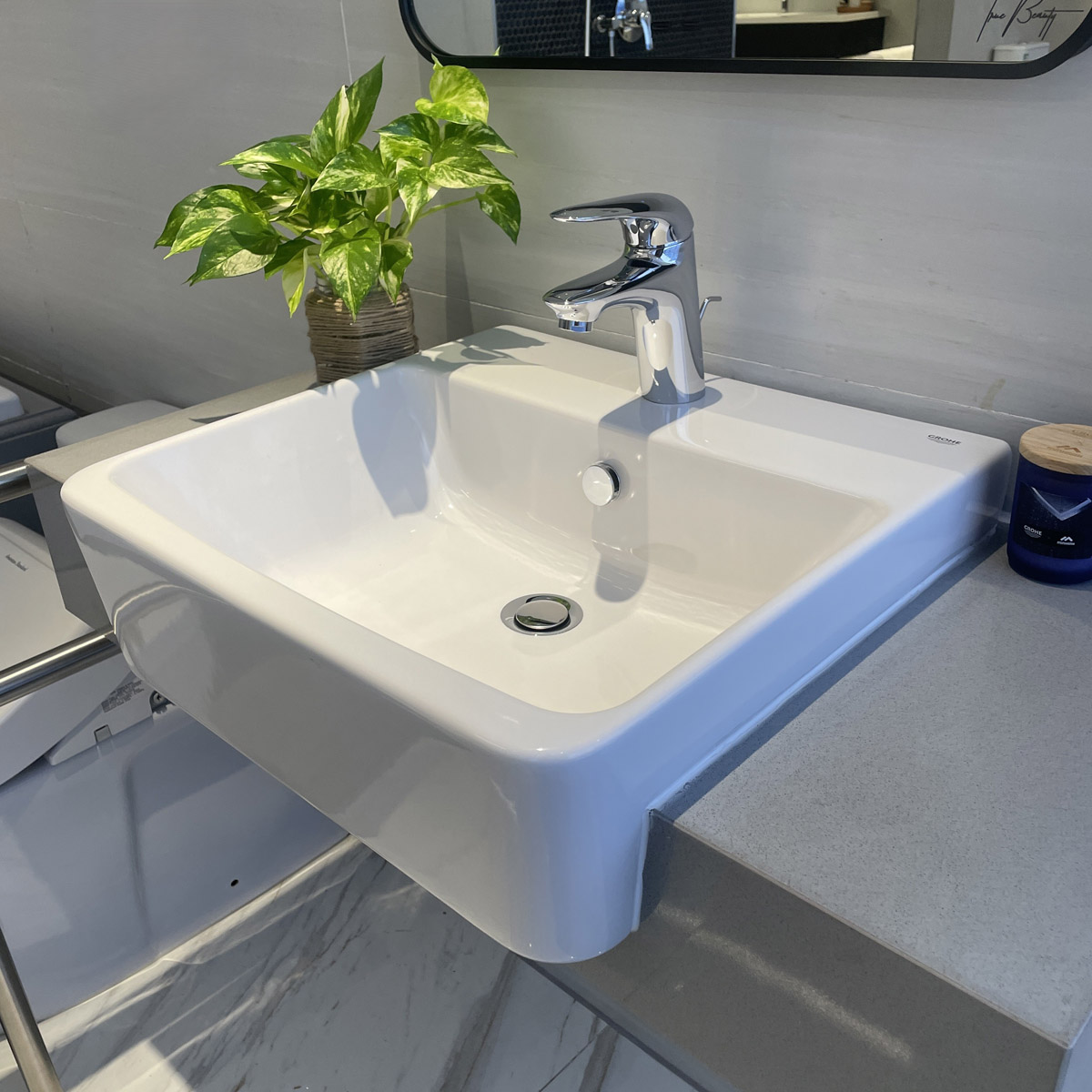 Chậu rửa lavabo bán âm bàn Eurocube GROHE 124581 - 4