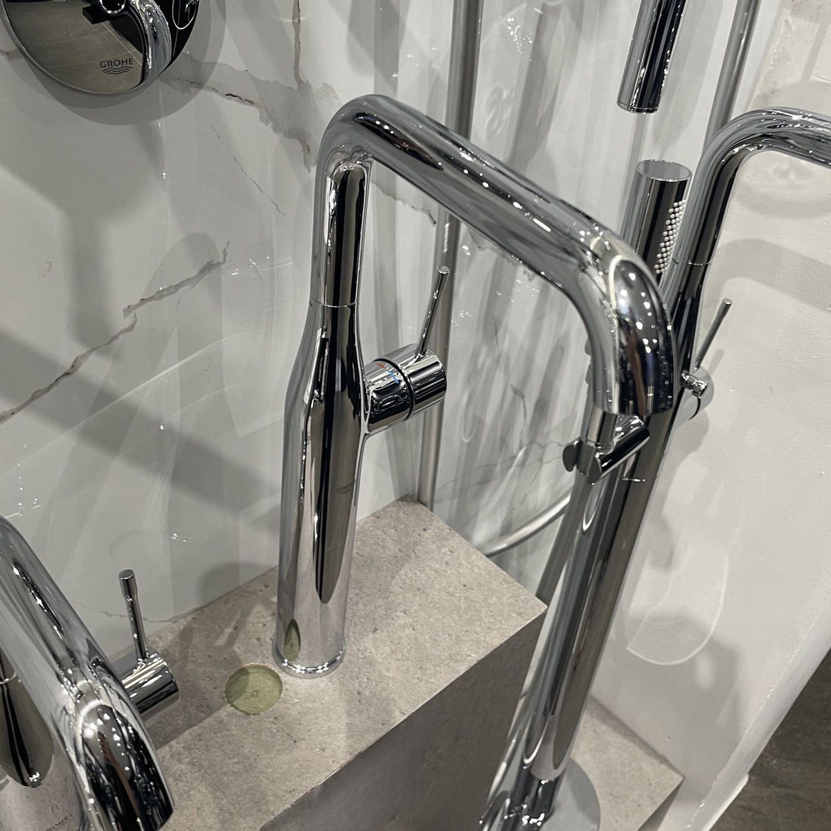 Vòi chậu nóng lạnh Essence XL-size GROHE 32901001 - 10
