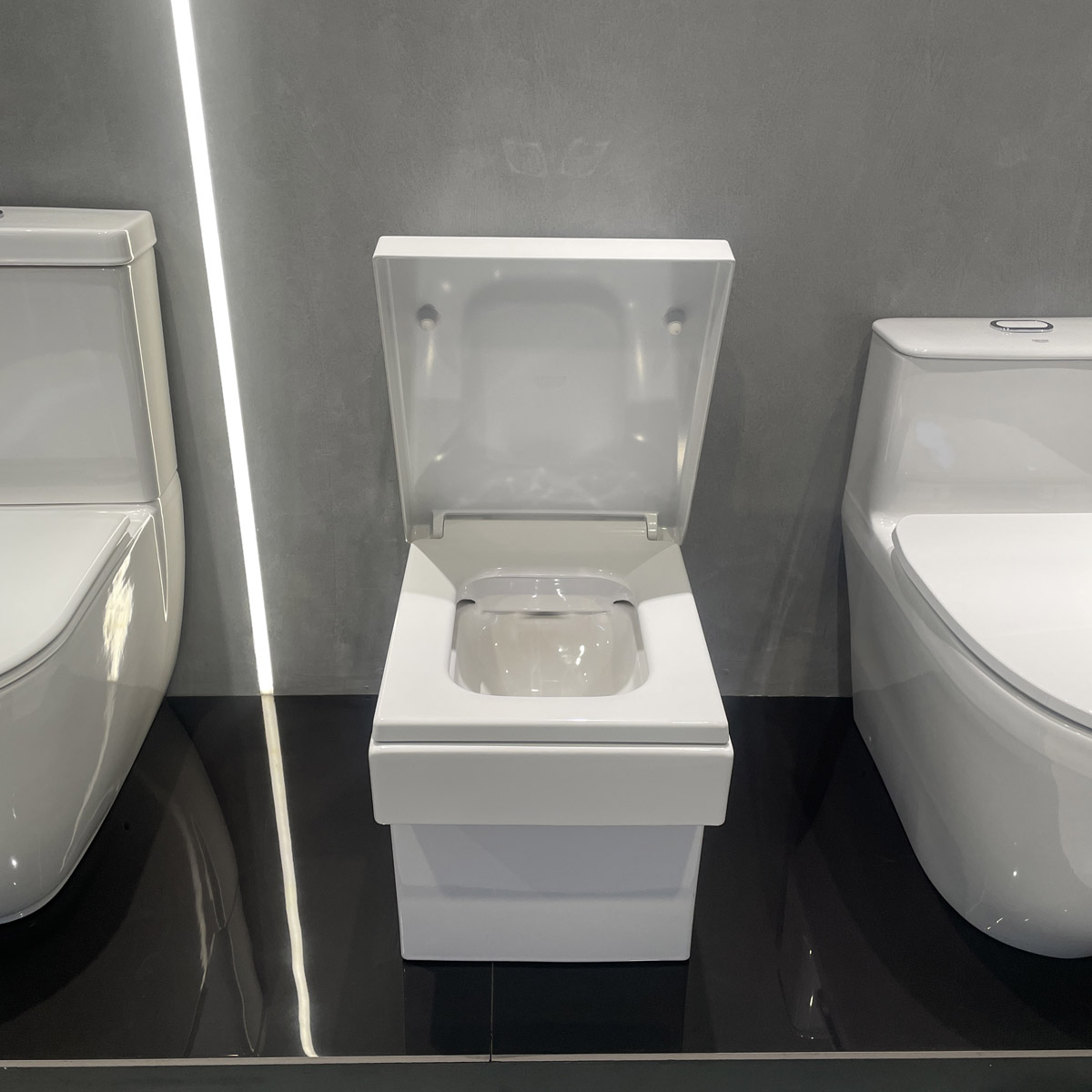 Thân bồn cầu 2 khối Cube Ceramic GROHE 3948400H - 4