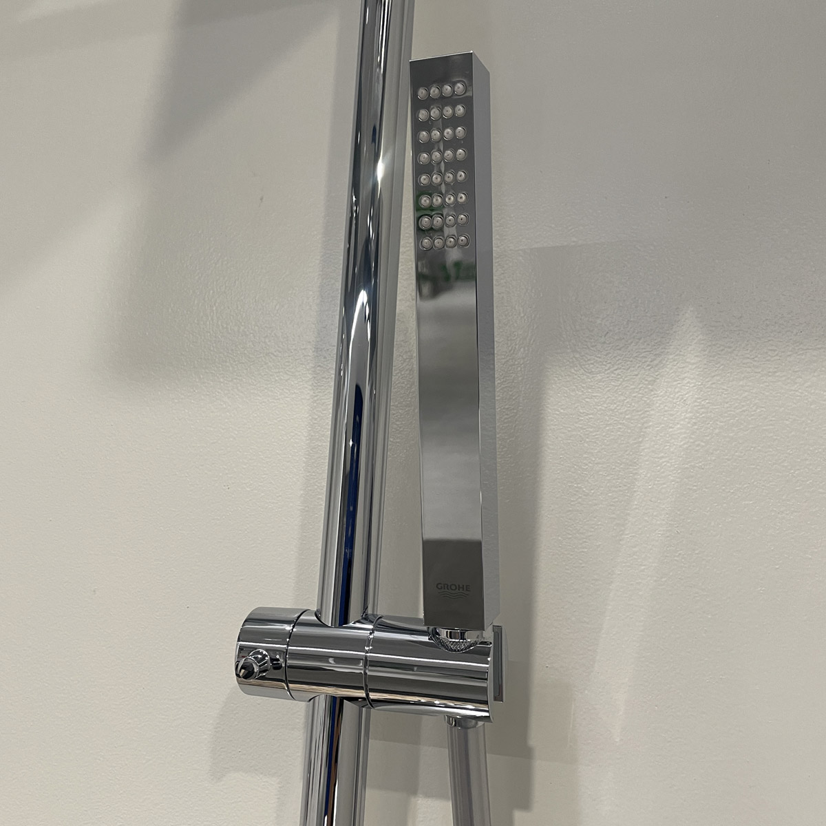 Bộ cây sen tắm ổn nhiệt SmartControl Euphoria Grohe 26508000 - 9