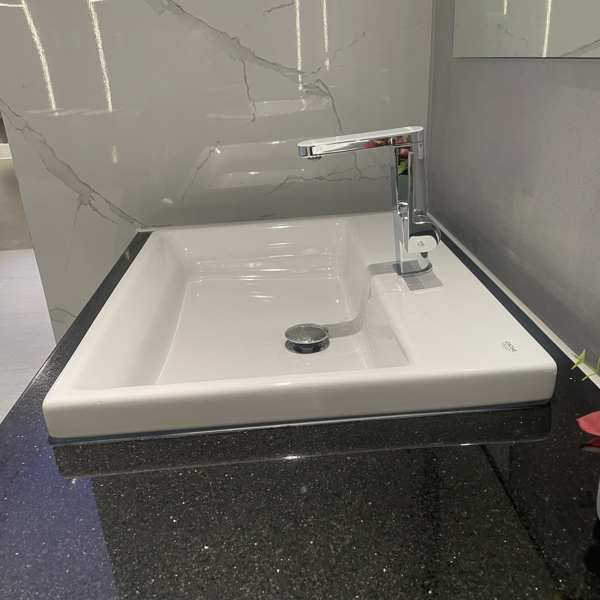 Chậu rửa mặt lavabo bán âm Eurocube GROHE 39311000 - 4