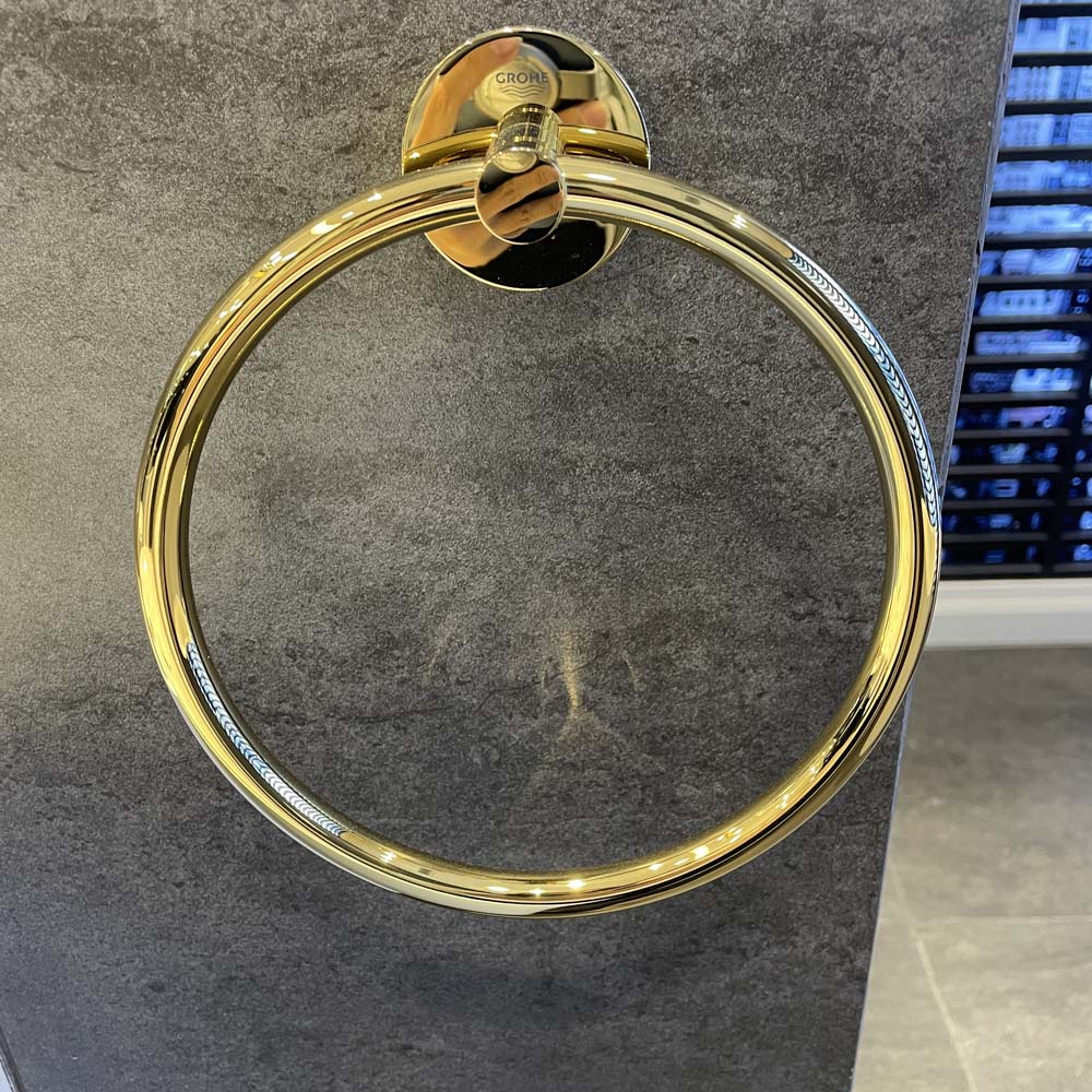 Vòng treo khăn Essentials GROHE 40365001 - 17