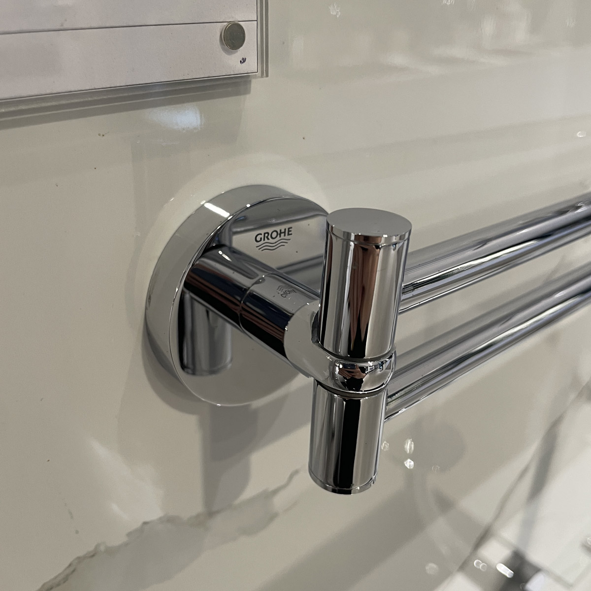 Thanh treo khăn đôi Essentials GROHE 40371001 - 5