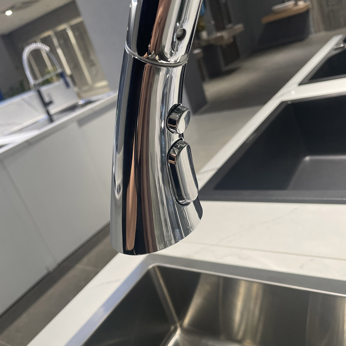 Vòi bếp cảm ứng dây rút nóng lạnh Zedra Touch GROHE 30219002 - 15