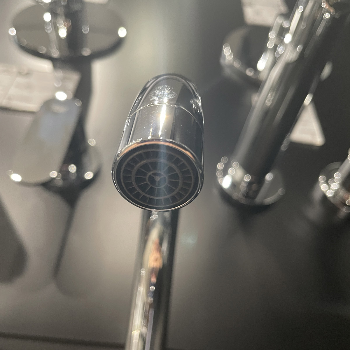 Vòi chậu nóng lạnh Eurosmart Cosmopolitan L-size GROHE 32830000 - 3