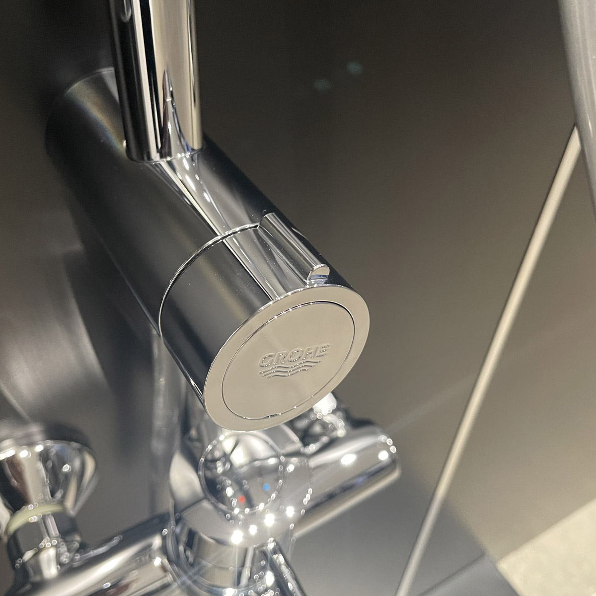 Thân sen cây tắm đứng Tempesta Rustic System 200 GROHE 26454001 - 7