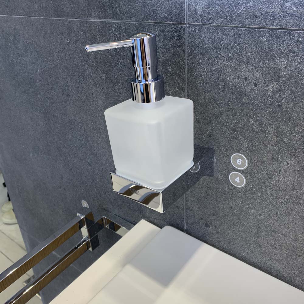 Hộp xịt xà phòng Selection Cube GROHE 40805000 - 4