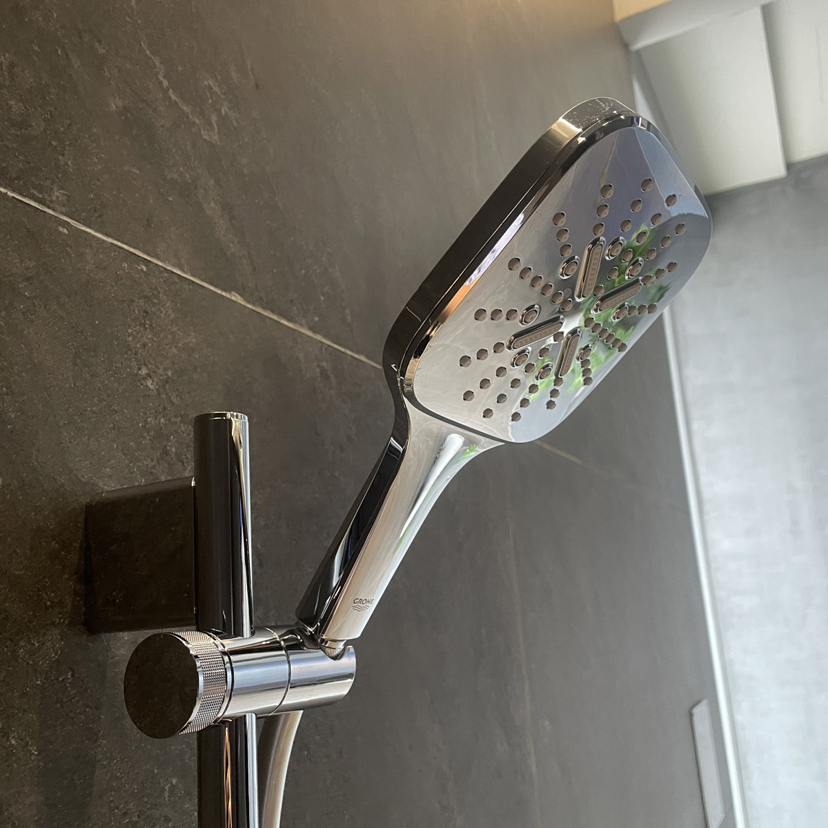 Bộ tay sen tắm và thanh trượt SmartActive 3 chế độ GROHE 26583000 - 5