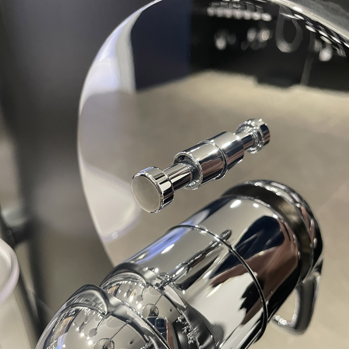 Van nóng lạnh kèm chuyển hướng 2 đường Eurostyle GROHE 24049003 - 8