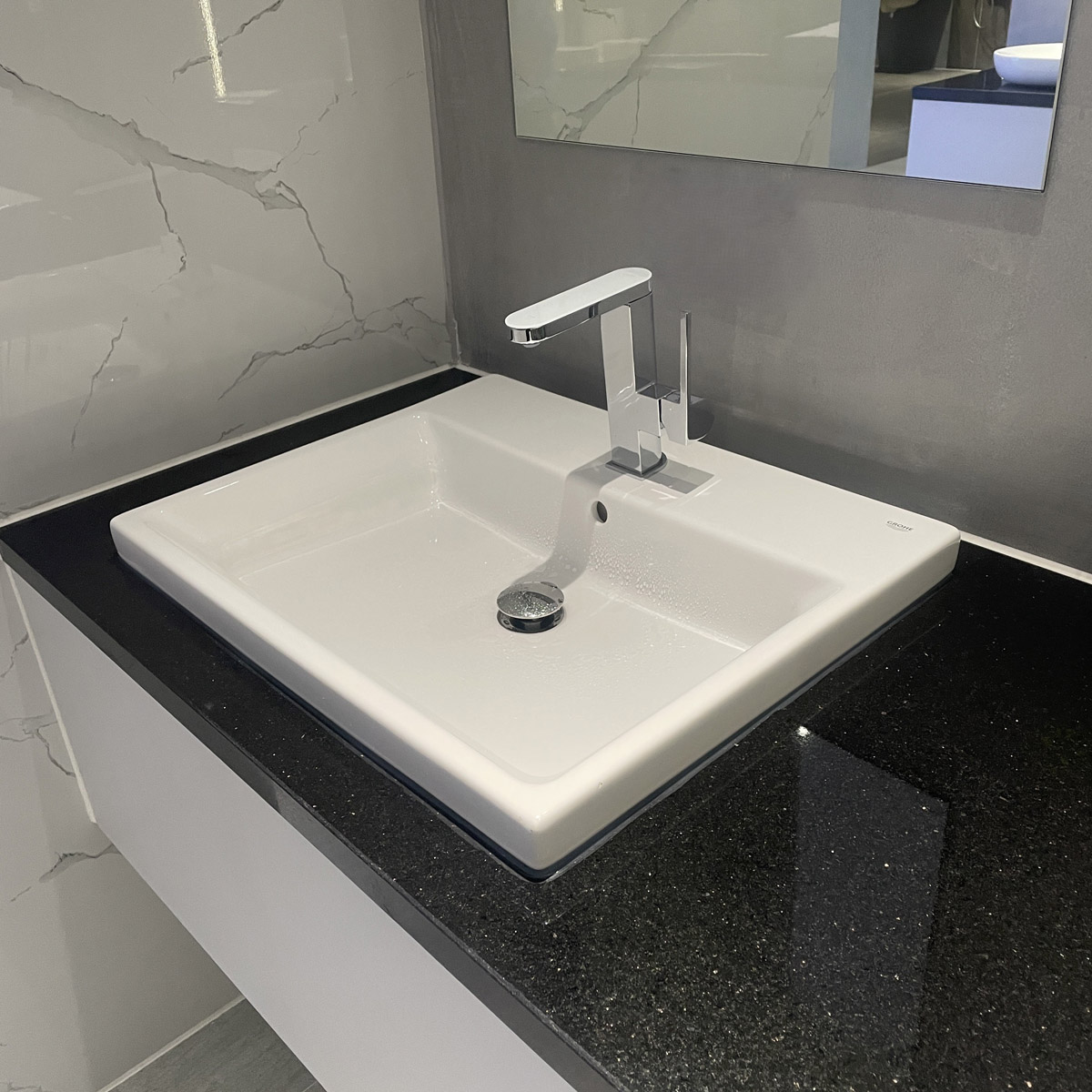 Chậu rửa mặt lavabo bán âm Eurocube GROHE 39311000 - 3