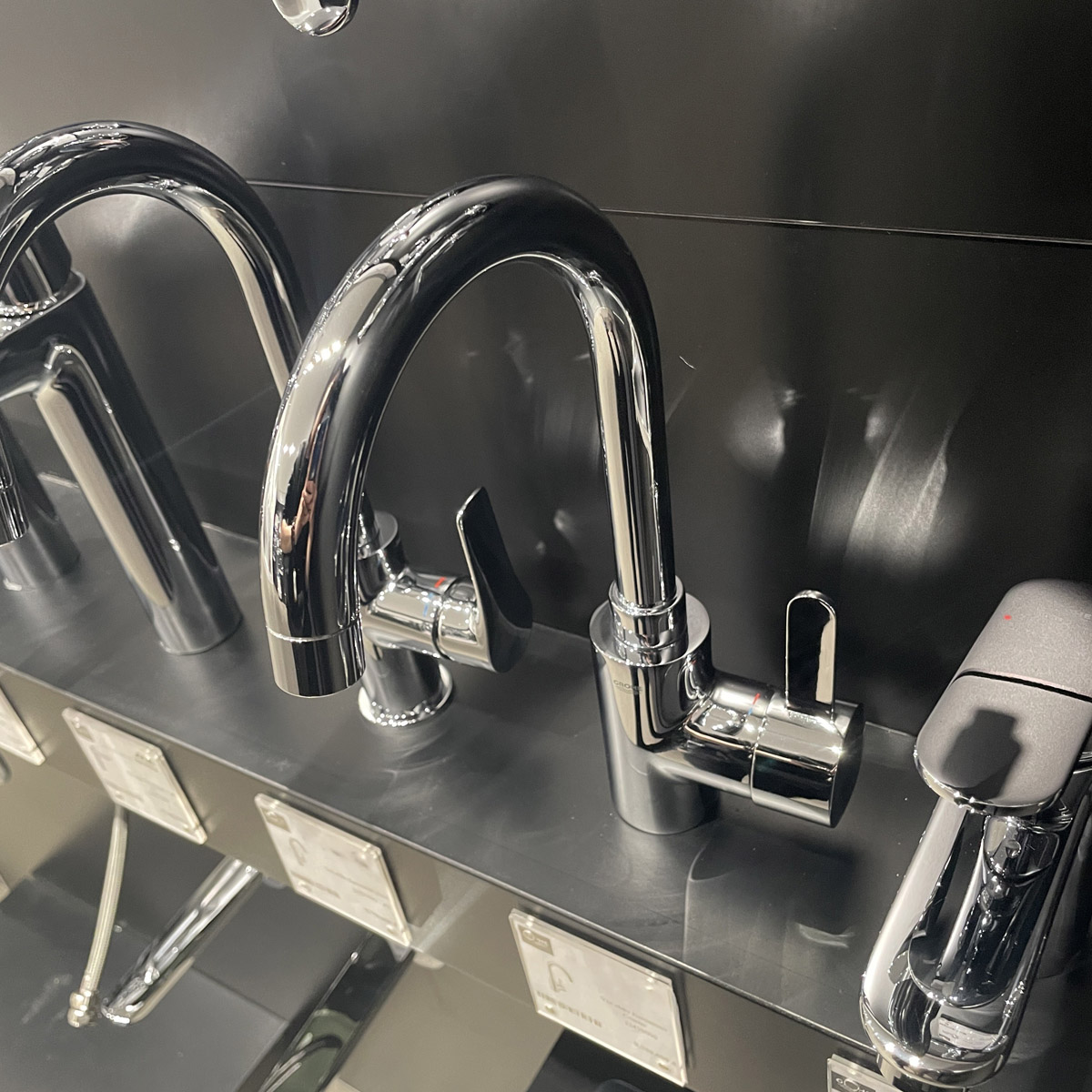Vòi chậu nóng lạnh Eurosmart Cosmopolitan L-size GROHE 32830000 - 4