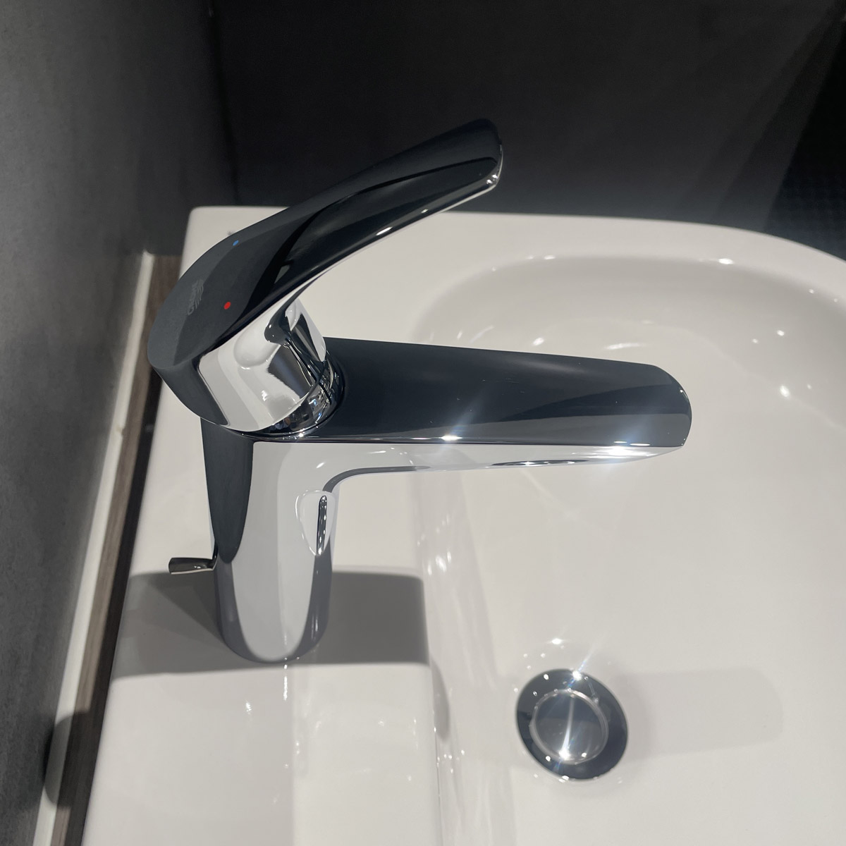 Vòi chậu lavabo nóng lạnh Eurosmart M-size GROHE 23322003 - 4