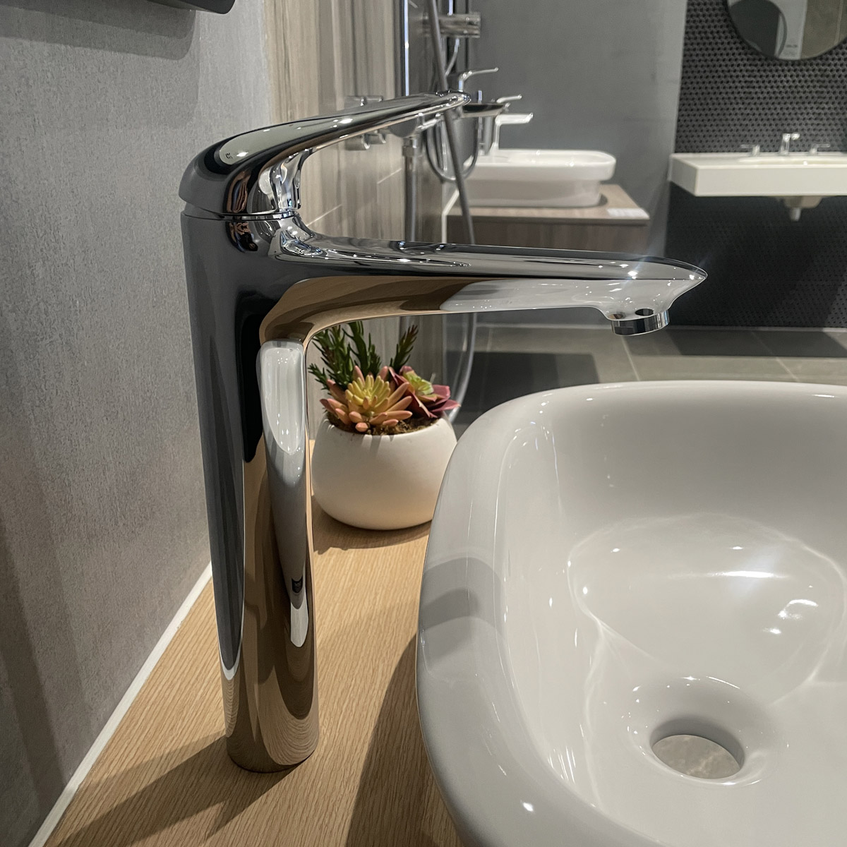 Vòi chậu nóng lạnh Eurostyle Solid XL-size GROHE 23719003 - 8