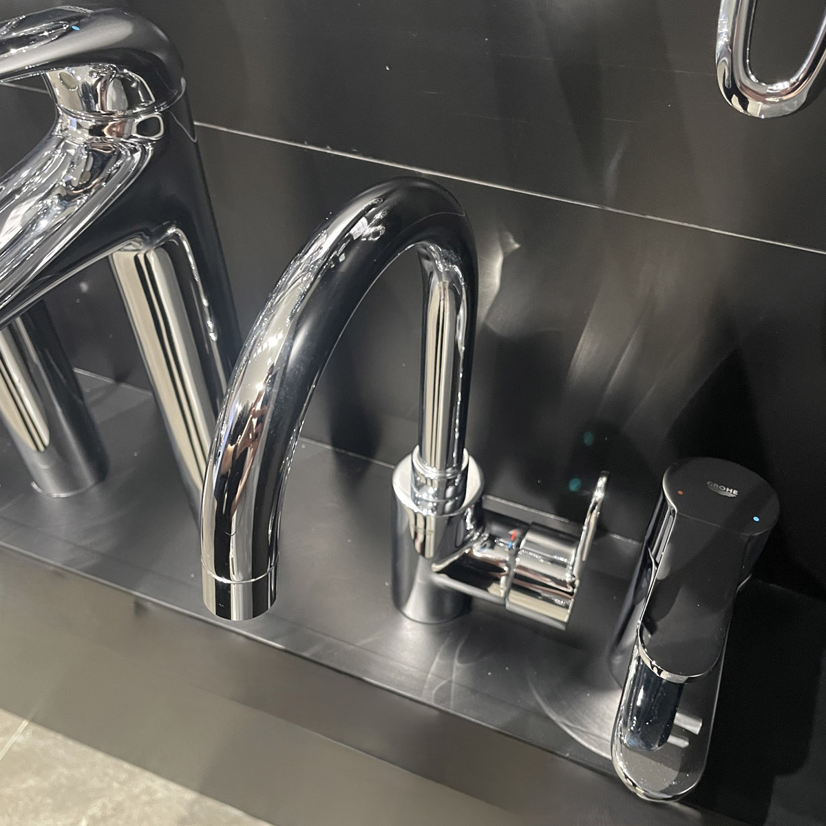 Vòi bếp dây rút nóng lạnh Eurostyle Cosmopolitan GROHE 23043002 - 4