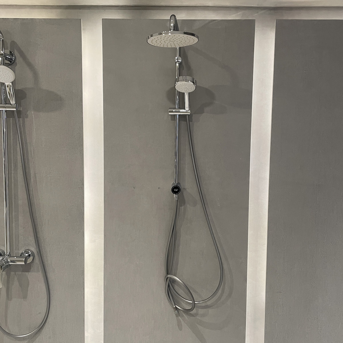 Sen cây tắm đứng GROHE 27394002 New Tempesta Cosmopolitan 200 - 3