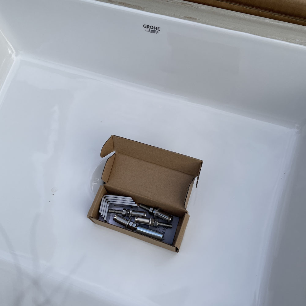 Chậu rửa mặt lavabo âm bàn GROHE 3970900H - 3