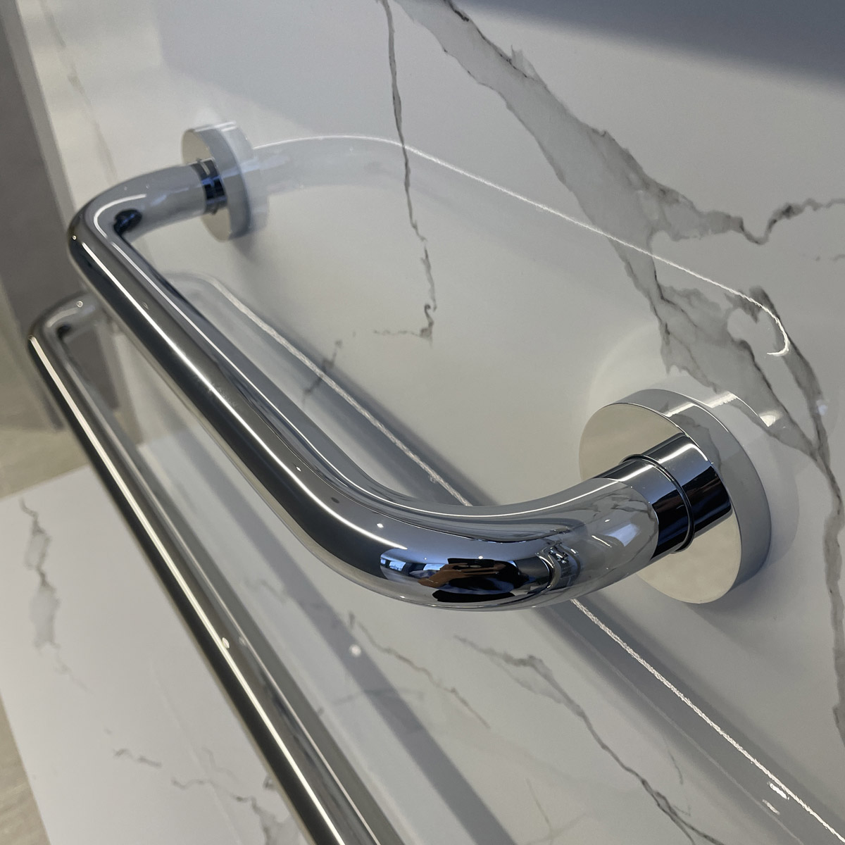 Thanh tay vịn Essentials GROHE 40421001 - 8
