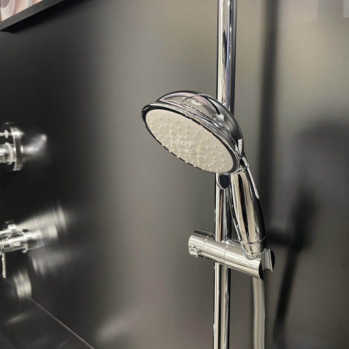 Thân sen cây tắm đứng Tempesta Rustic System 200 GROHE 26454001 - 13