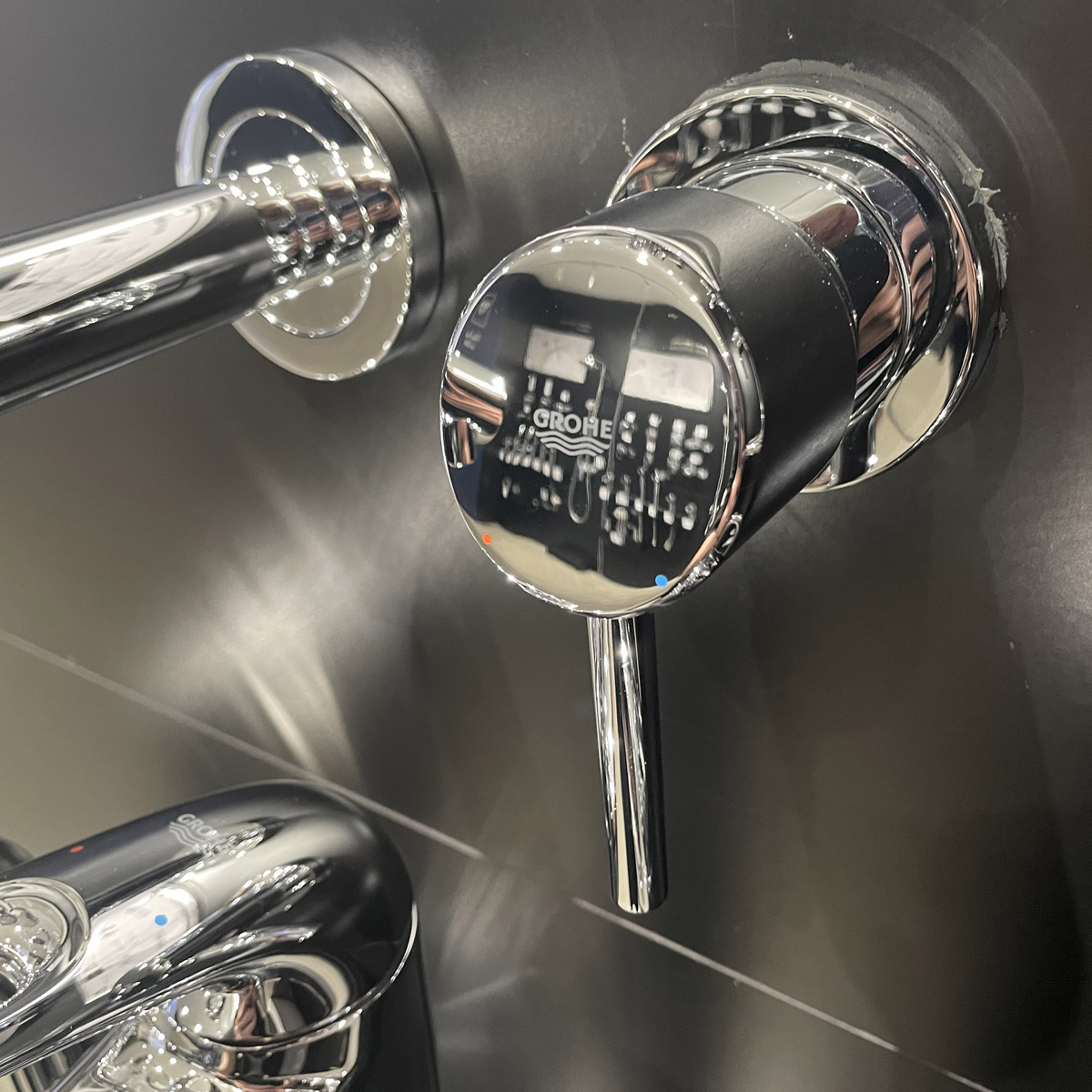 Vòi chậu gắn tường nóng lạnh 2 lỗ Concetto GROHE 19575001 - 7