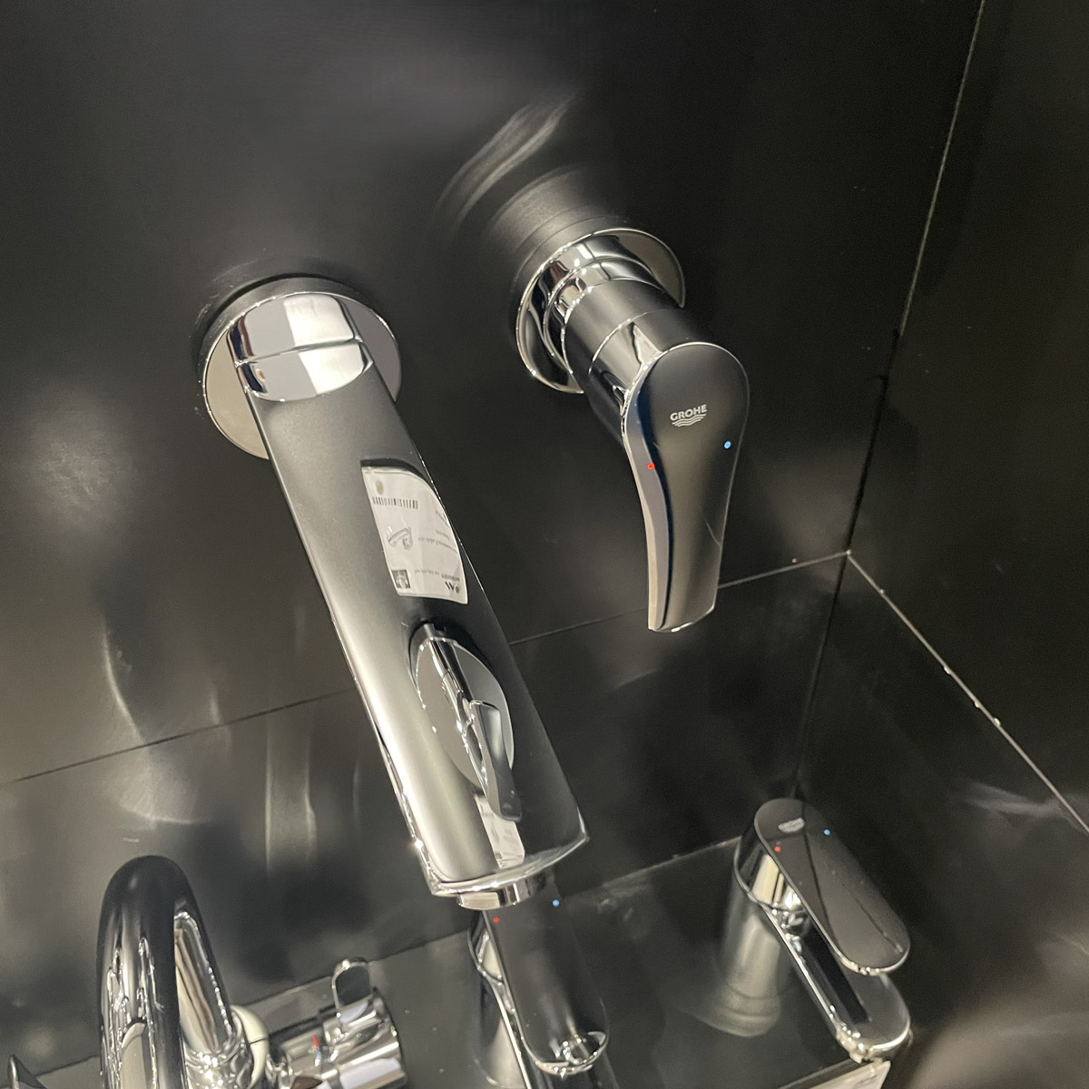 Vòi chậu gắn tường nóng lạnh 2 lỗ Eurosmart GROHE 29338003 - 9