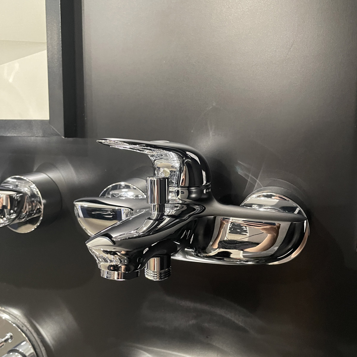 Củ sen tắm nóng lạnh Eurostyle GROHE 33591003 - 6