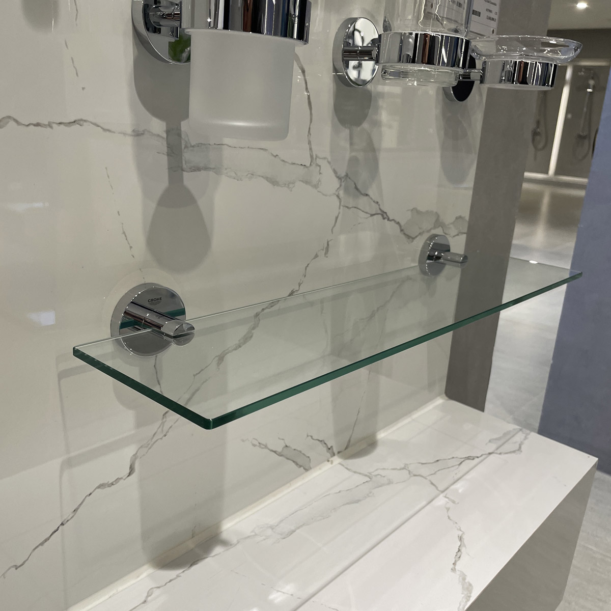 Kệ kính Essentials GROHE 40799001 - 7