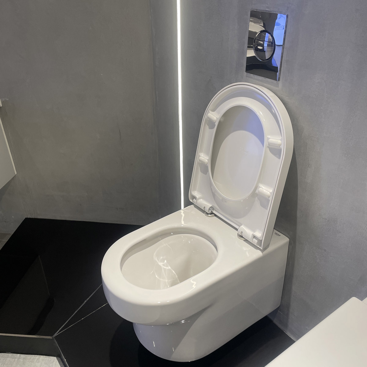 Bồn cầu treo tường Eurocosmo GROHE 39296000 - 9