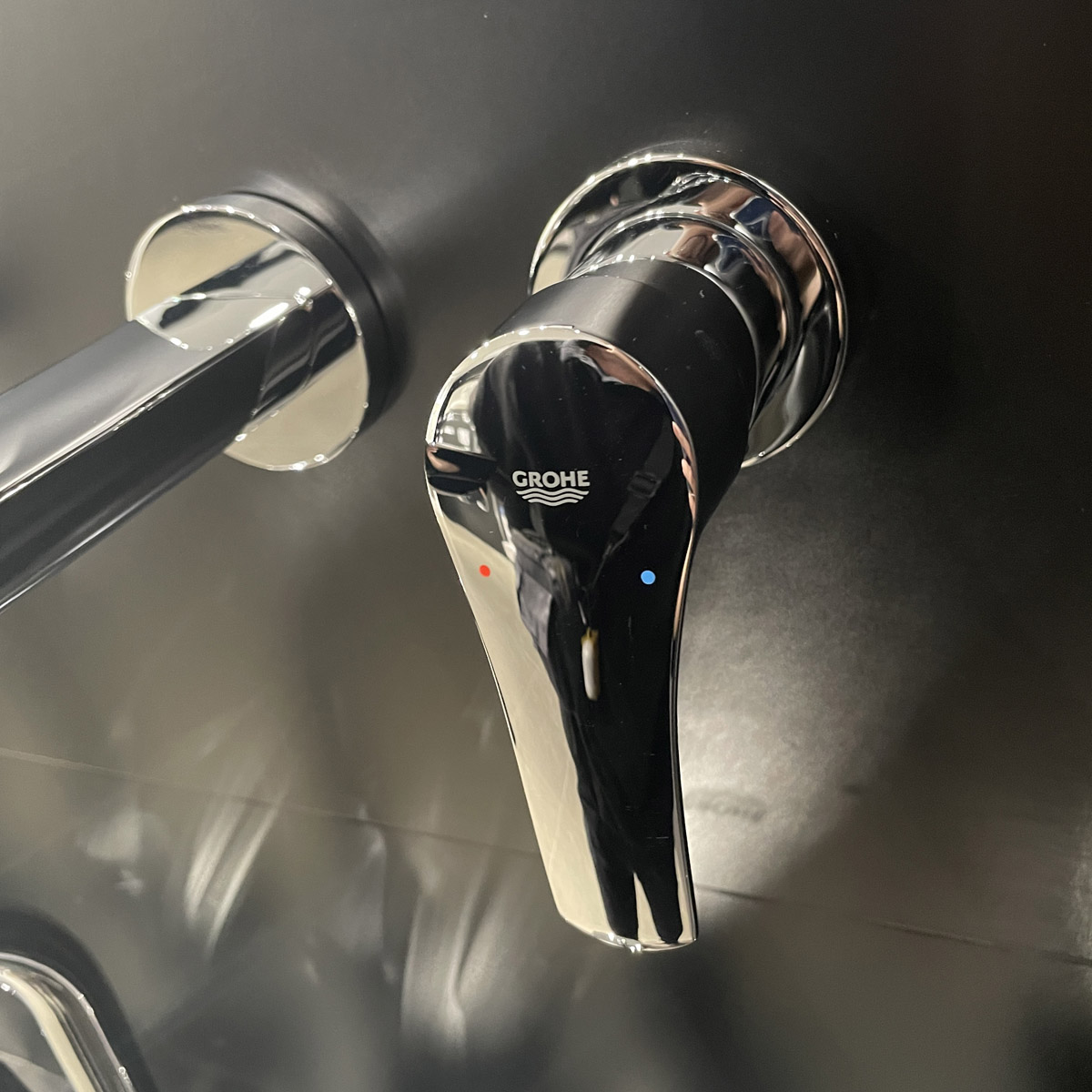 Vòi chậu gắn tường nóng lạnh 2 lỗ Eurosmart GROHE 29338003 - 6