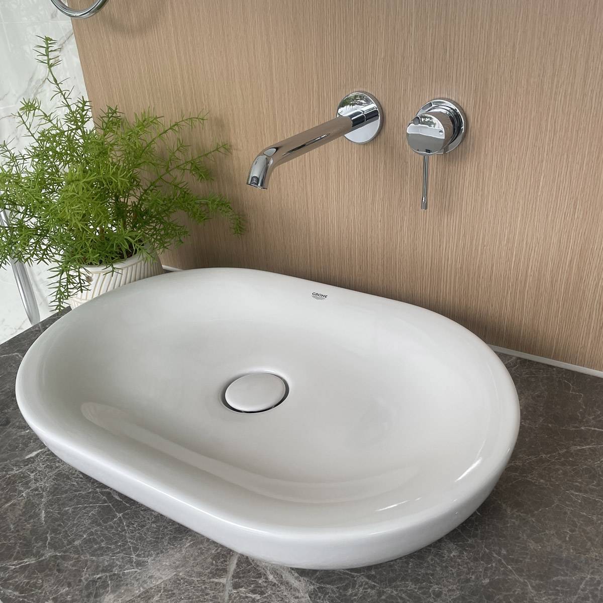 Vòi lavabo gắn tường nóng lạnh 2 lỗ Essence New Grohe 19967001 - 7