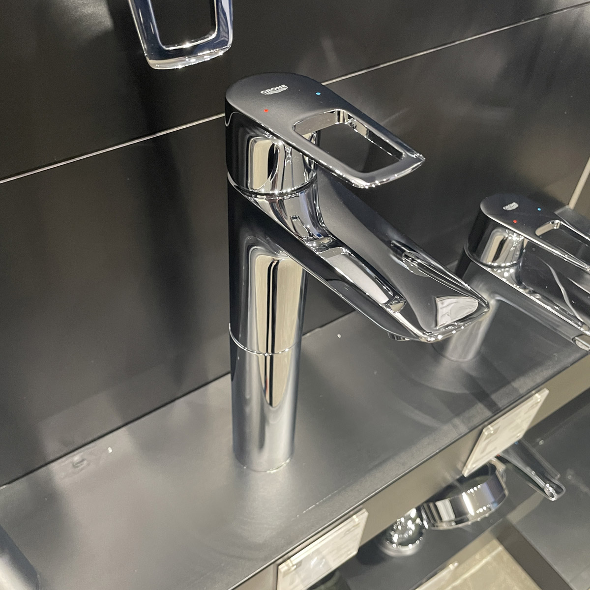 Vòi chậu nóng lạnh BauLoop GROHE 23890001 - 6