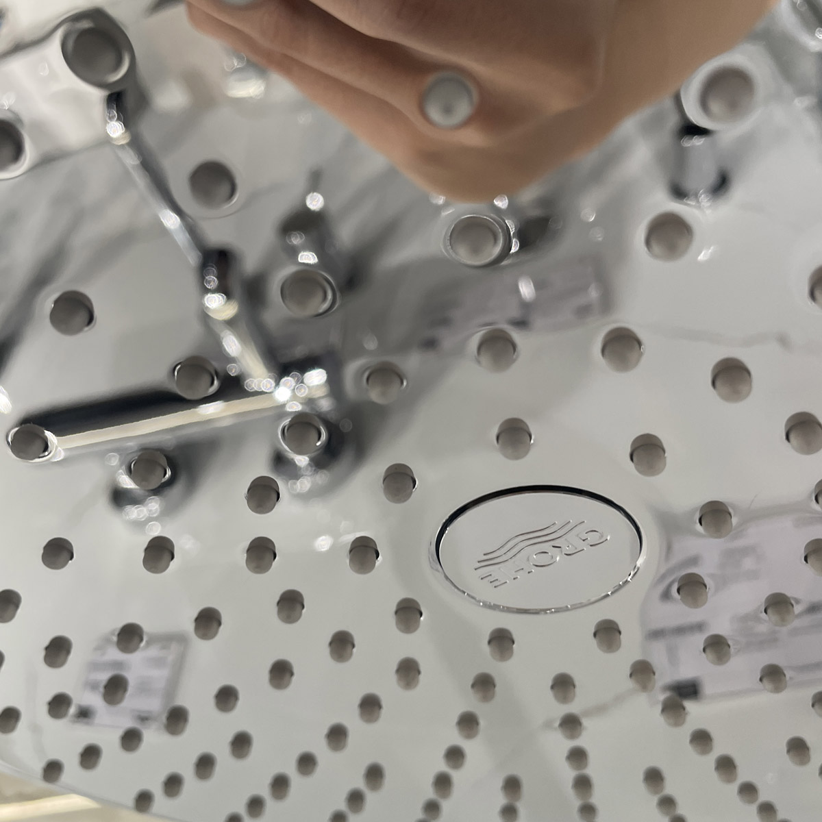 Bát sen gắn tường Grohe Rainshower Cosmpolitan 310 Grohe 26066000 - 11