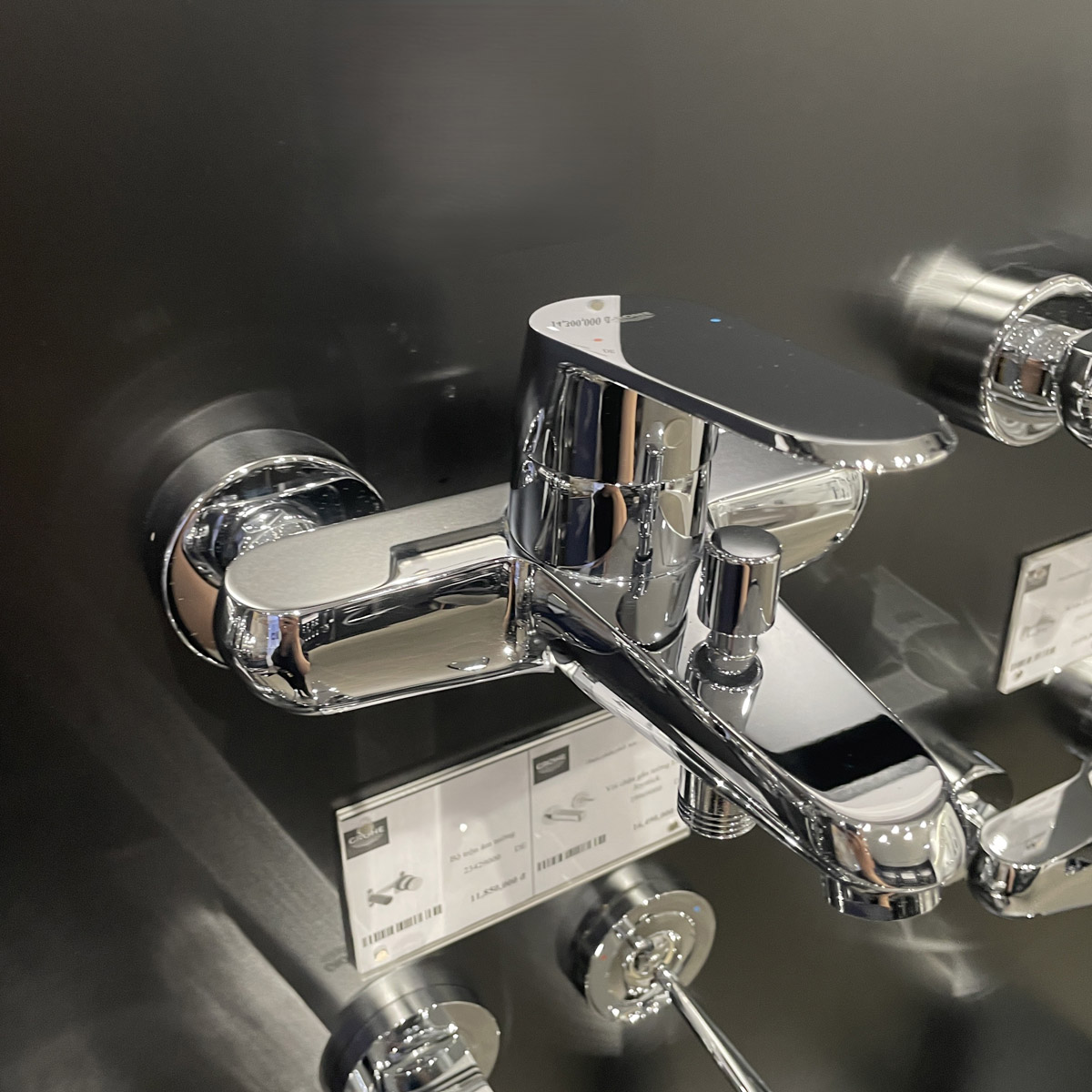 Củ sen tắm nóng lạnh Eurodisc Cosmo Grohe 33390002 - 3