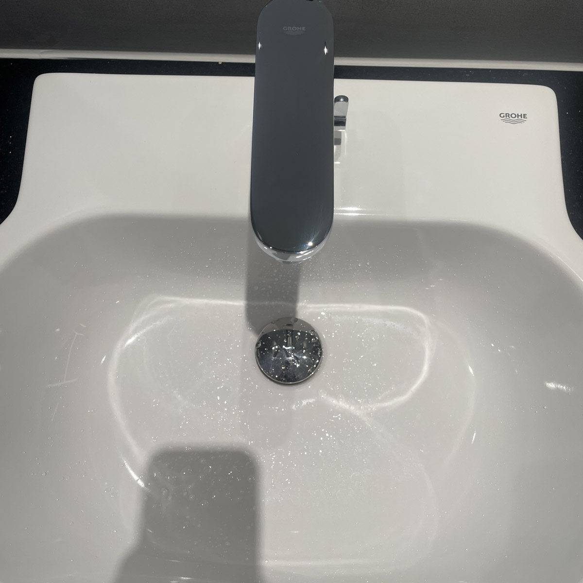 Vòi chậu cảm ứng nhiệt độ dùng pin Eurosmart Cosmopolitan E GROHE 36422000 - 8
