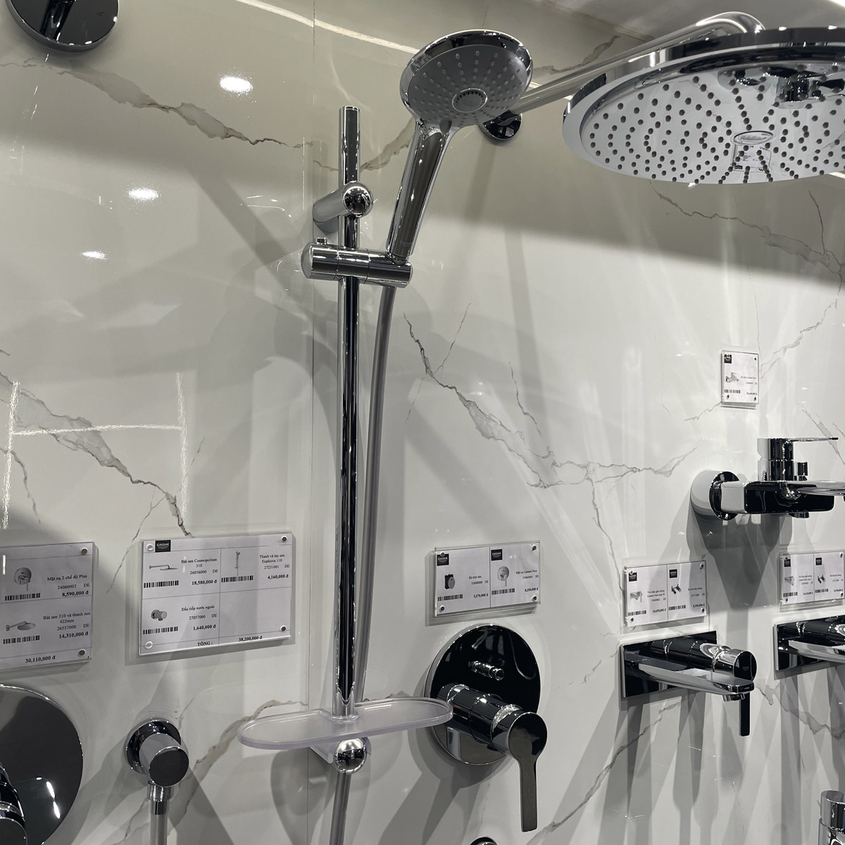 Bộ tay sen và thanh trượt 600mm Euphoria 110 Massage GROHE 27231001 - 4